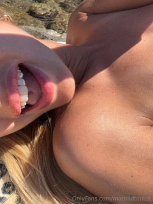 Tantot Twins Photo #250