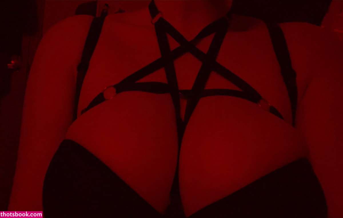 Cottontailva Photo #90