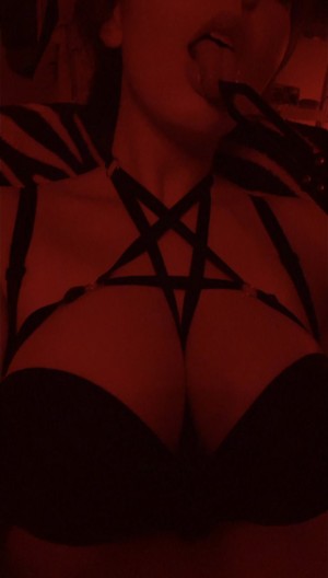 Cottontailva Photo #98