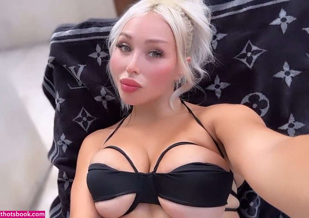 Daniella Chavez Photo #111