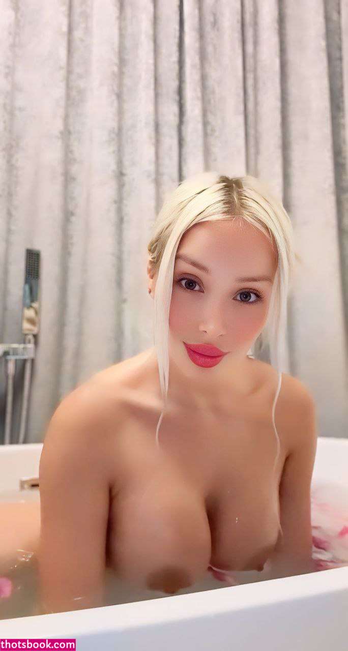 Daniella Chavez Photo #136