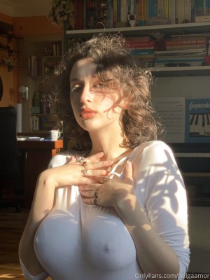 Helga Amor Photo #18