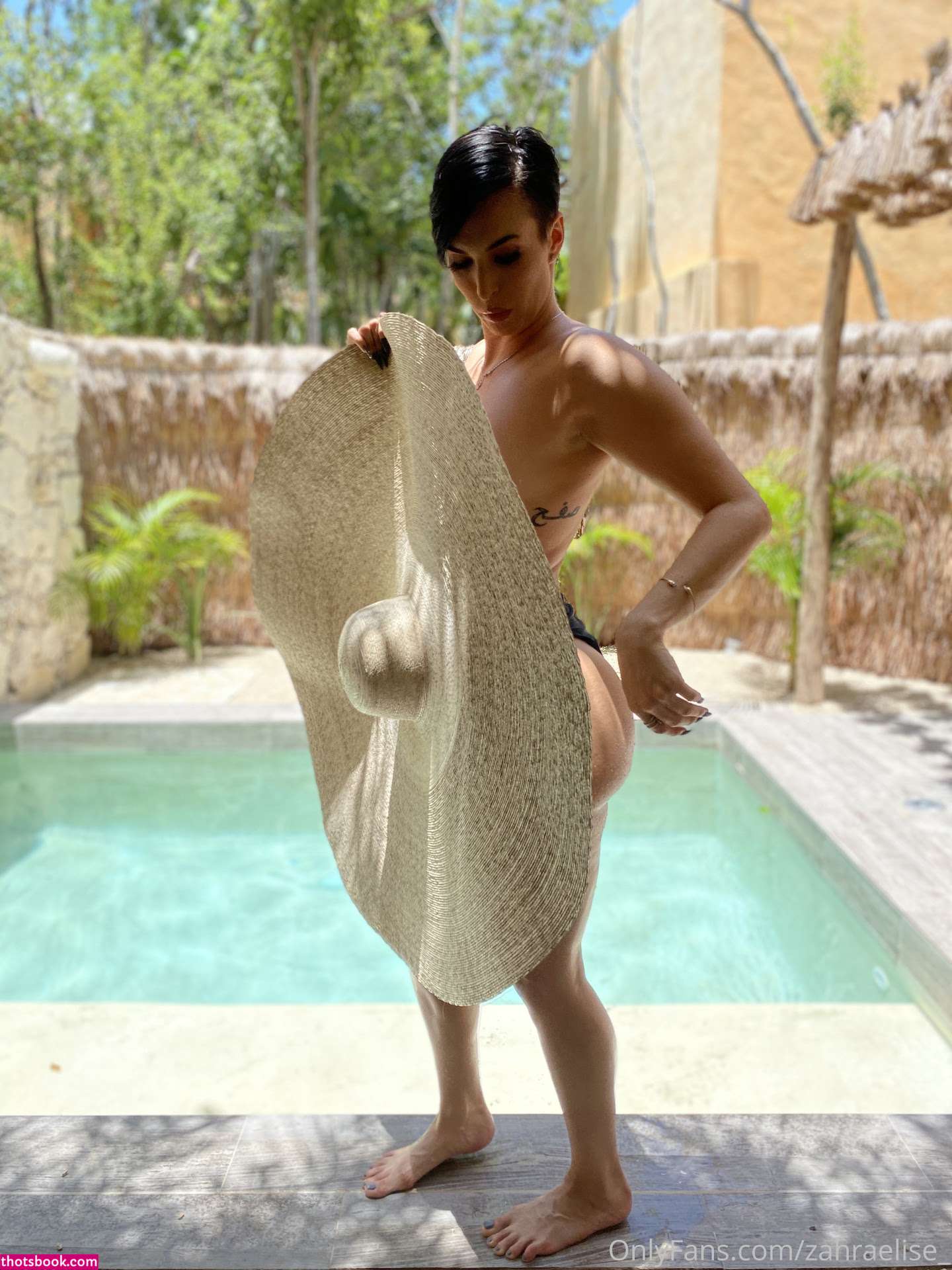 Zahra Elise Photo #24