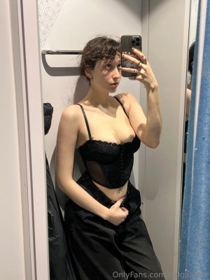 Helga Amor Photo #79