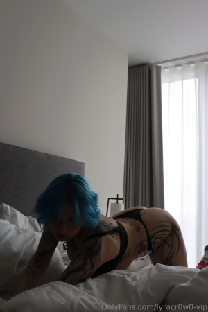 Lyra Crow Photo #702