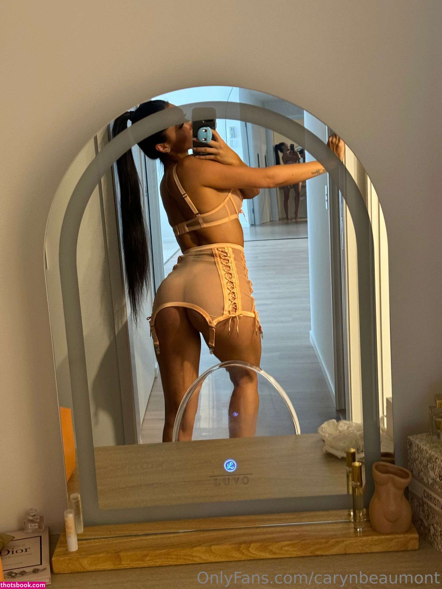 Caryn Beaumont Photo #376