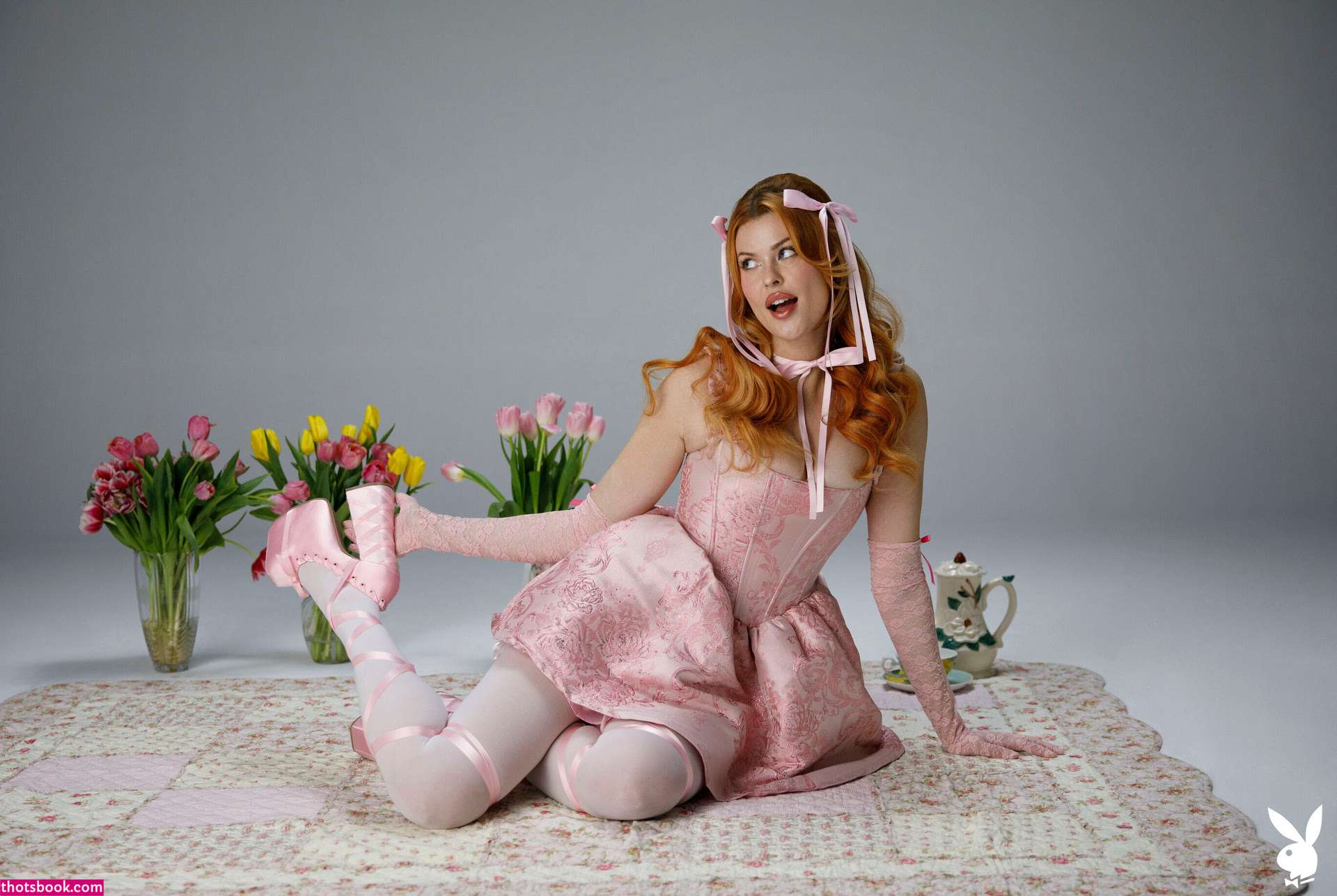 Elly Clutch Photo #407