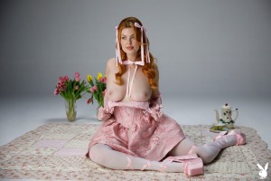 Elly Clutch Photo #411