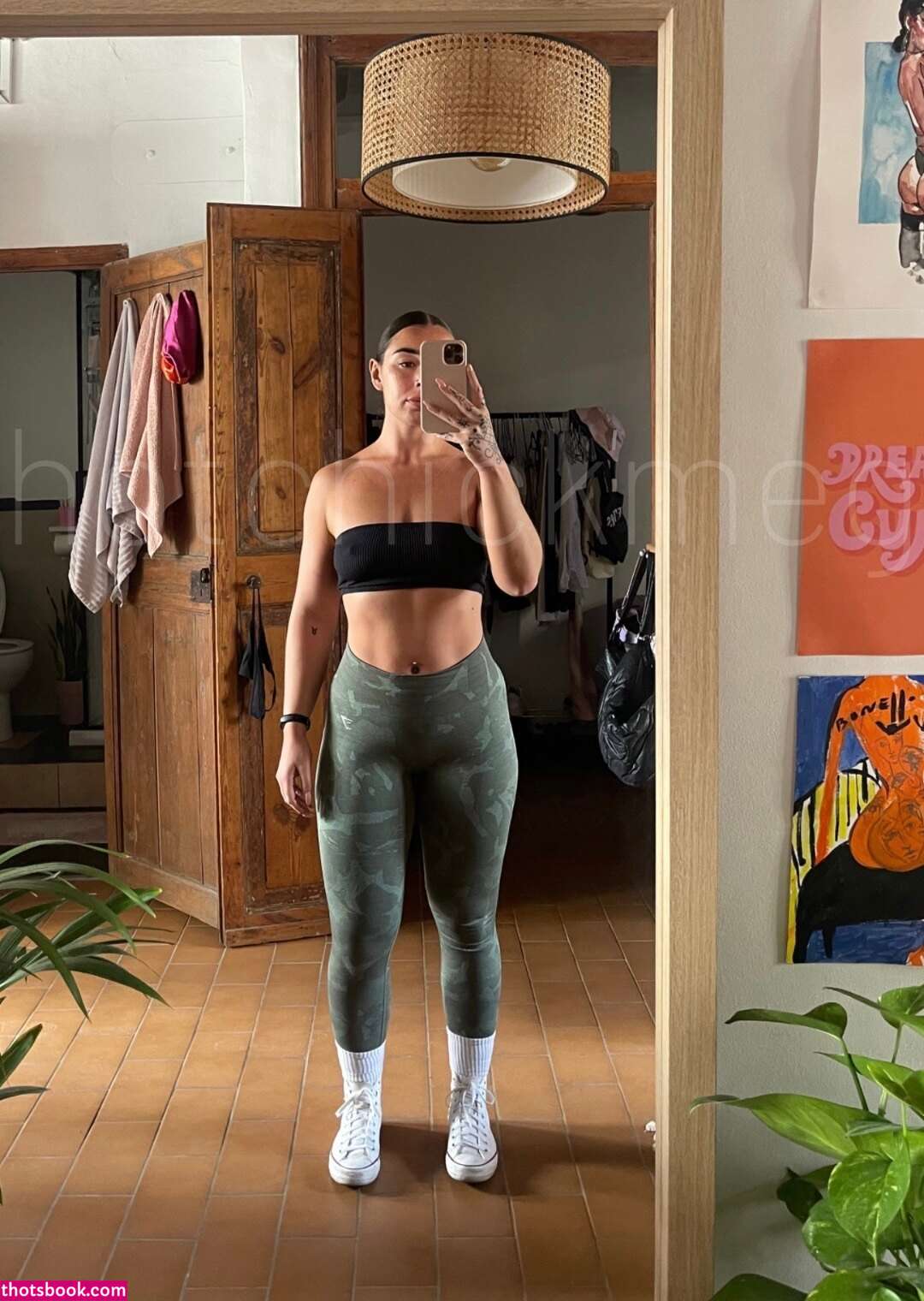 hotchickmeg Photo #35