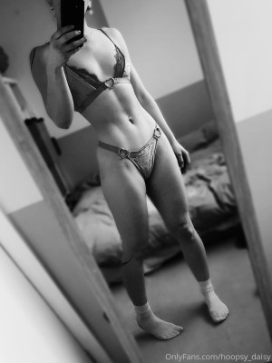 Hoopsydaisy Photo #78