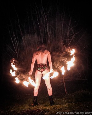Hoopsydaisy Photo #126