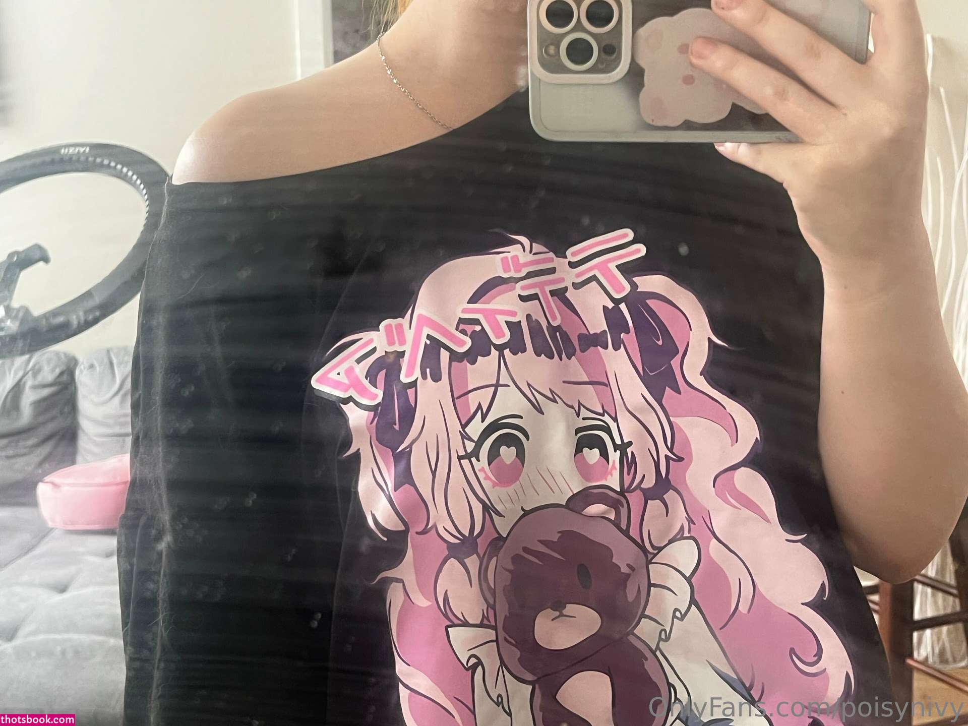 Poisyn Ivy Photo #40