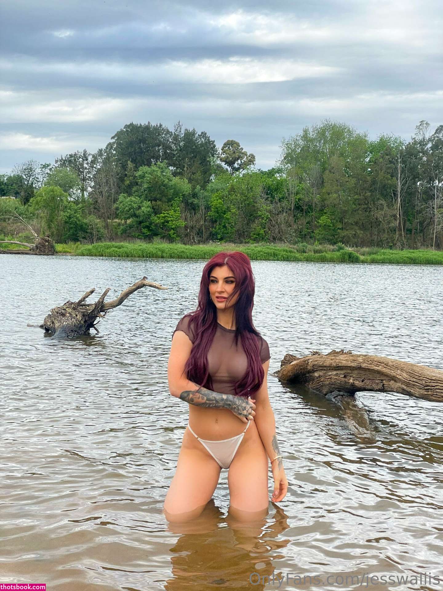 Jess Wallis Photo #129