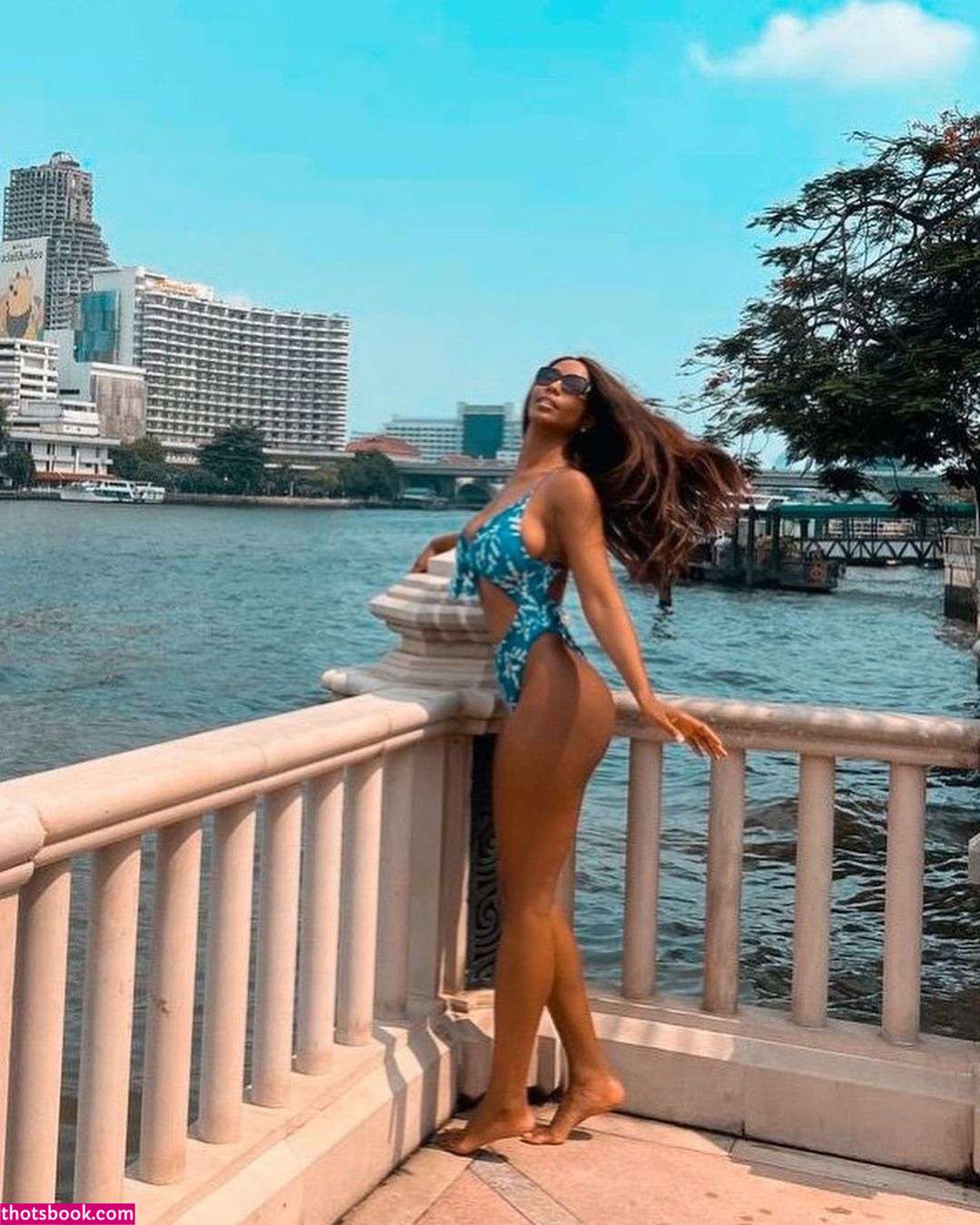 Ainett Stephens Photo #12