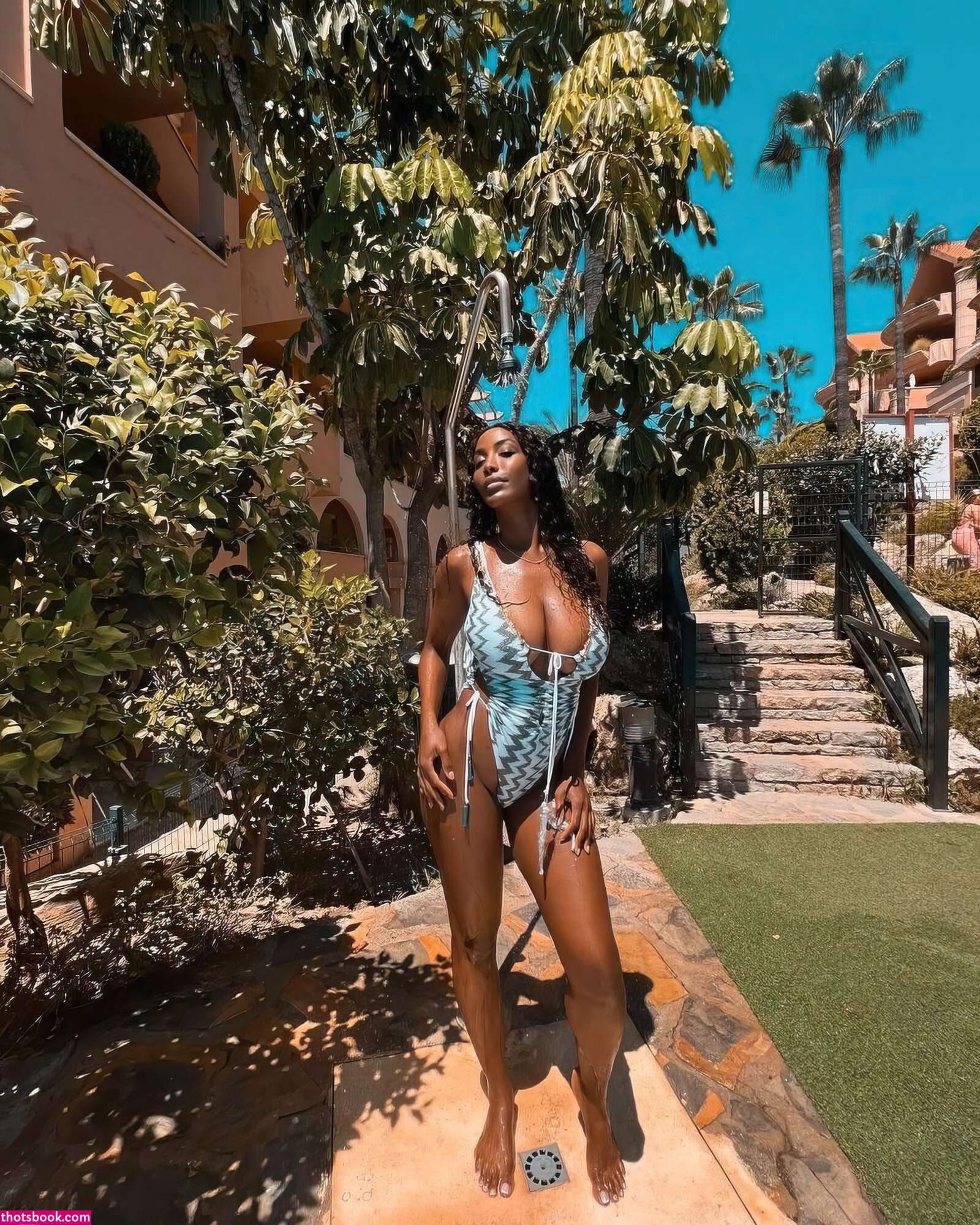 Ainett Stephens Photo #20