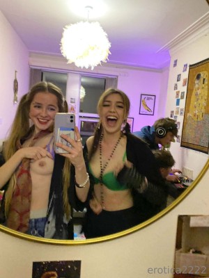 erotica2222 Photo #129