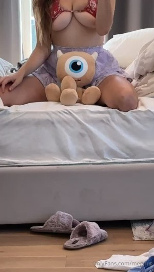 Megan Guthrie Photo #653