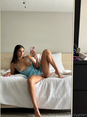 Izzy Green Photo #501