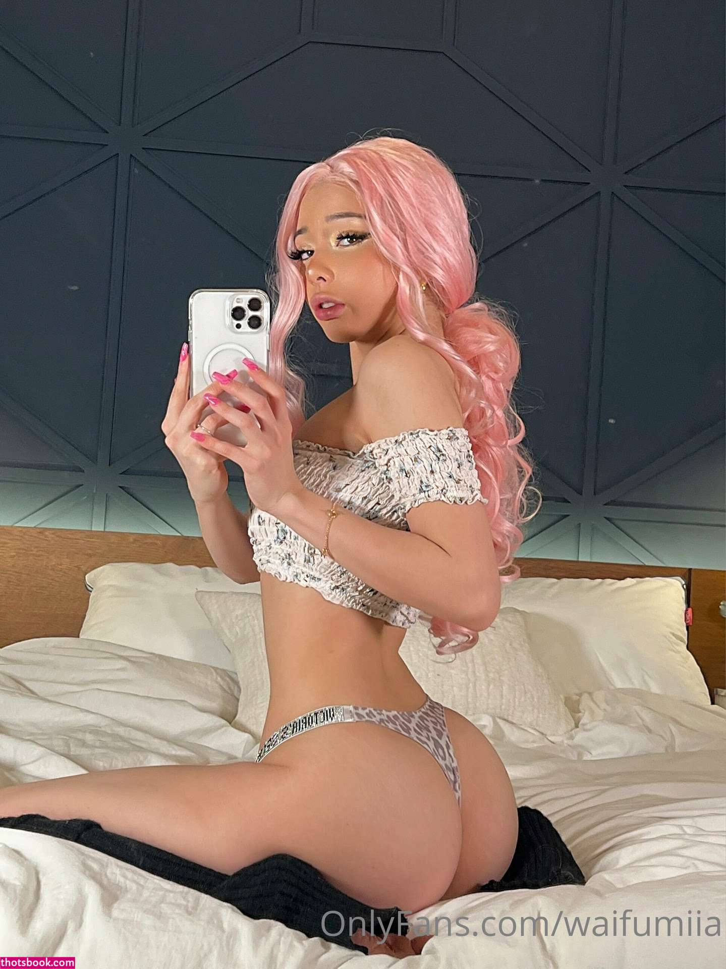 Izzybunnies Photo #735