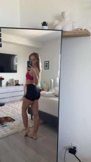 Kyla Dodds Photo #21