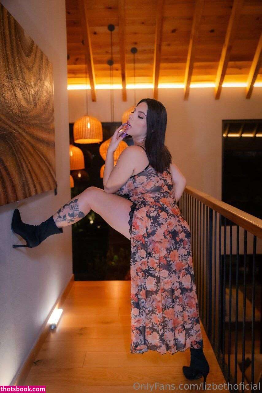 Lizbeth Rodriguez Photo #17