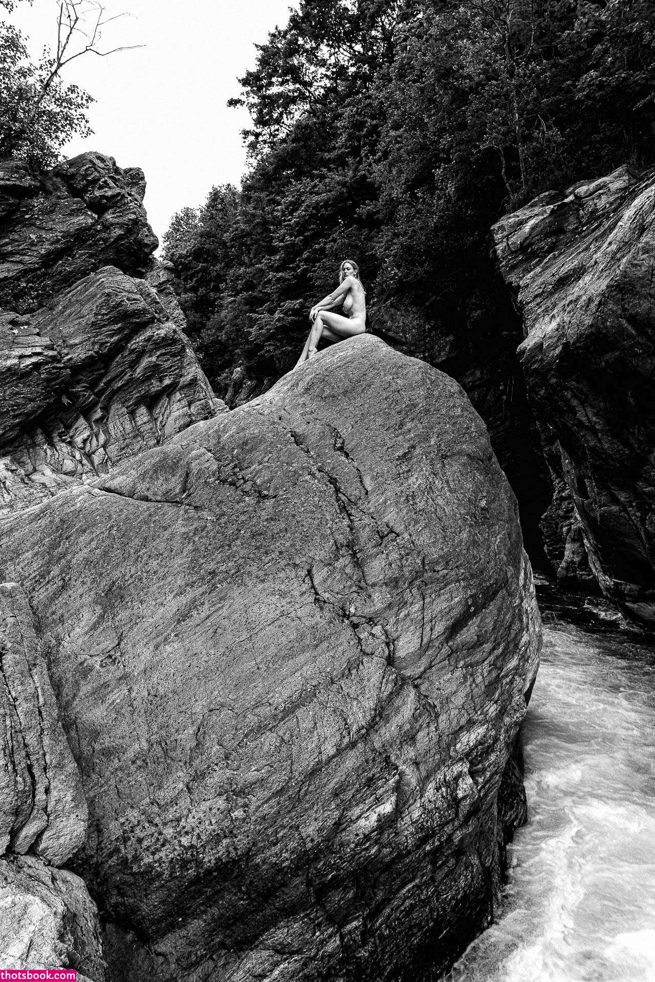 luizaconlaz Photo #206