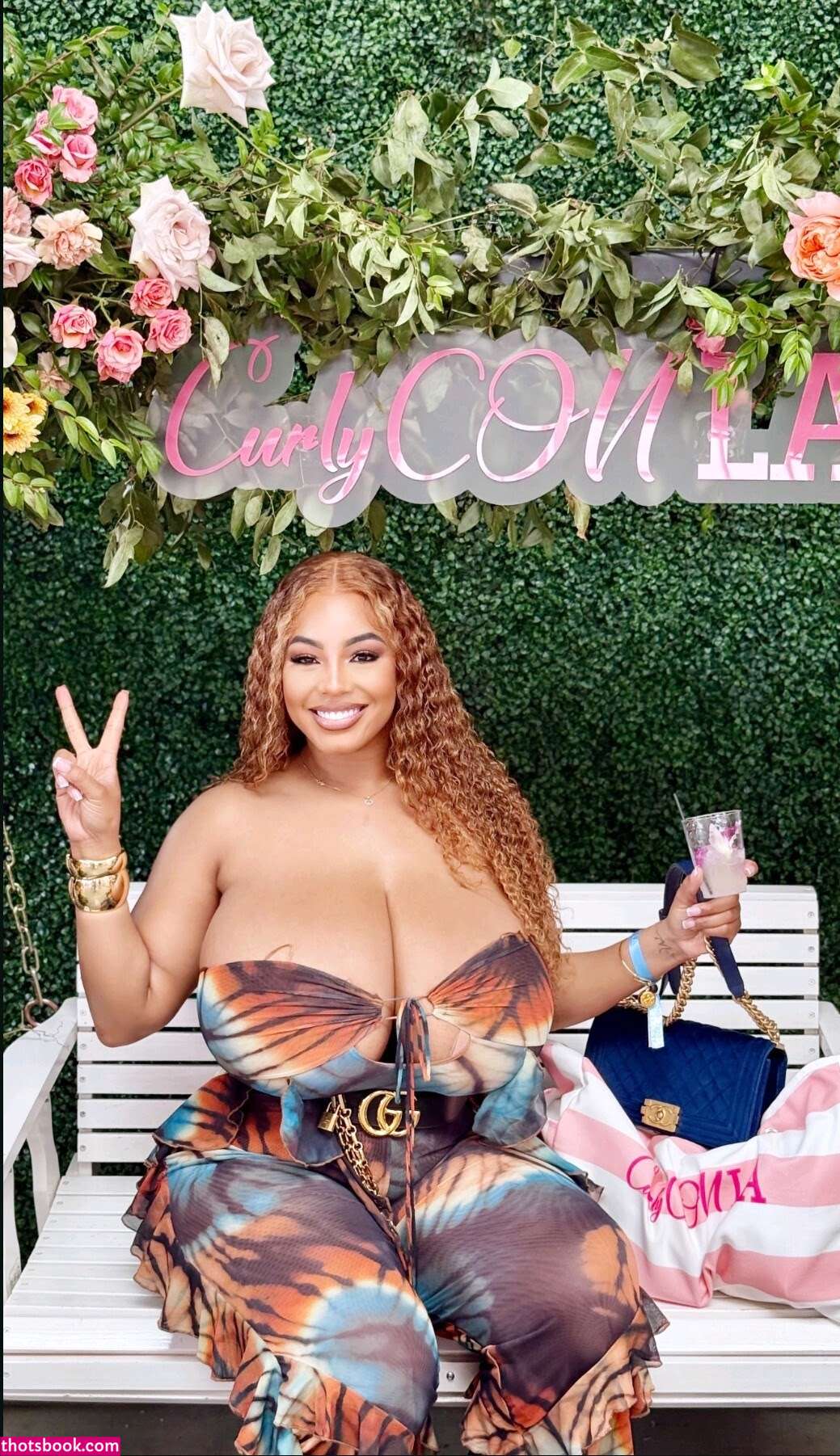 Persephanii Photo #26