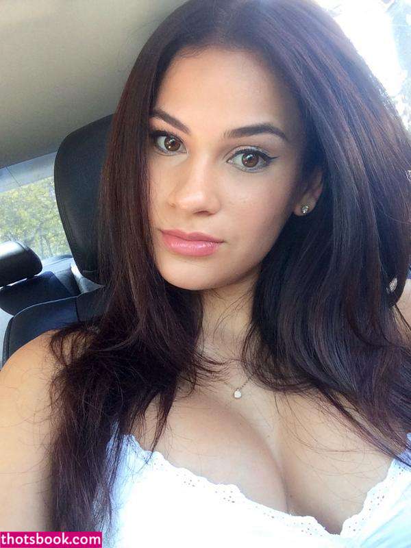 Vanessa Veracruz Photo #184