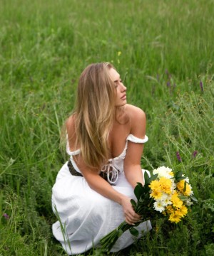 Heloise Hut Photo #88