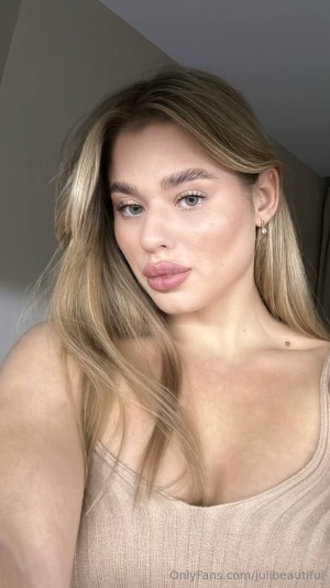 julibeautiful Photo #16