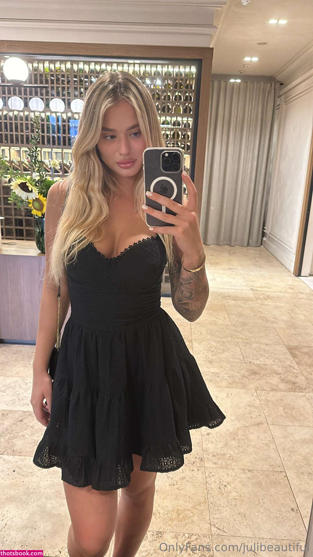 julibeautiful Photo #26