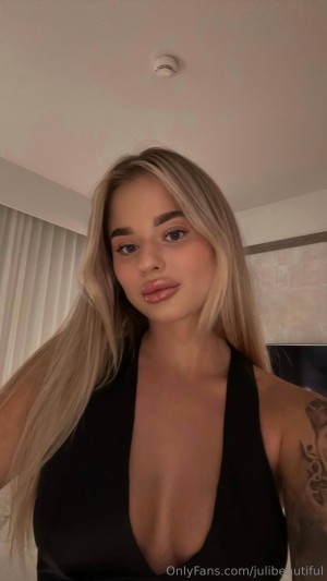 julibeautiful Photo #25