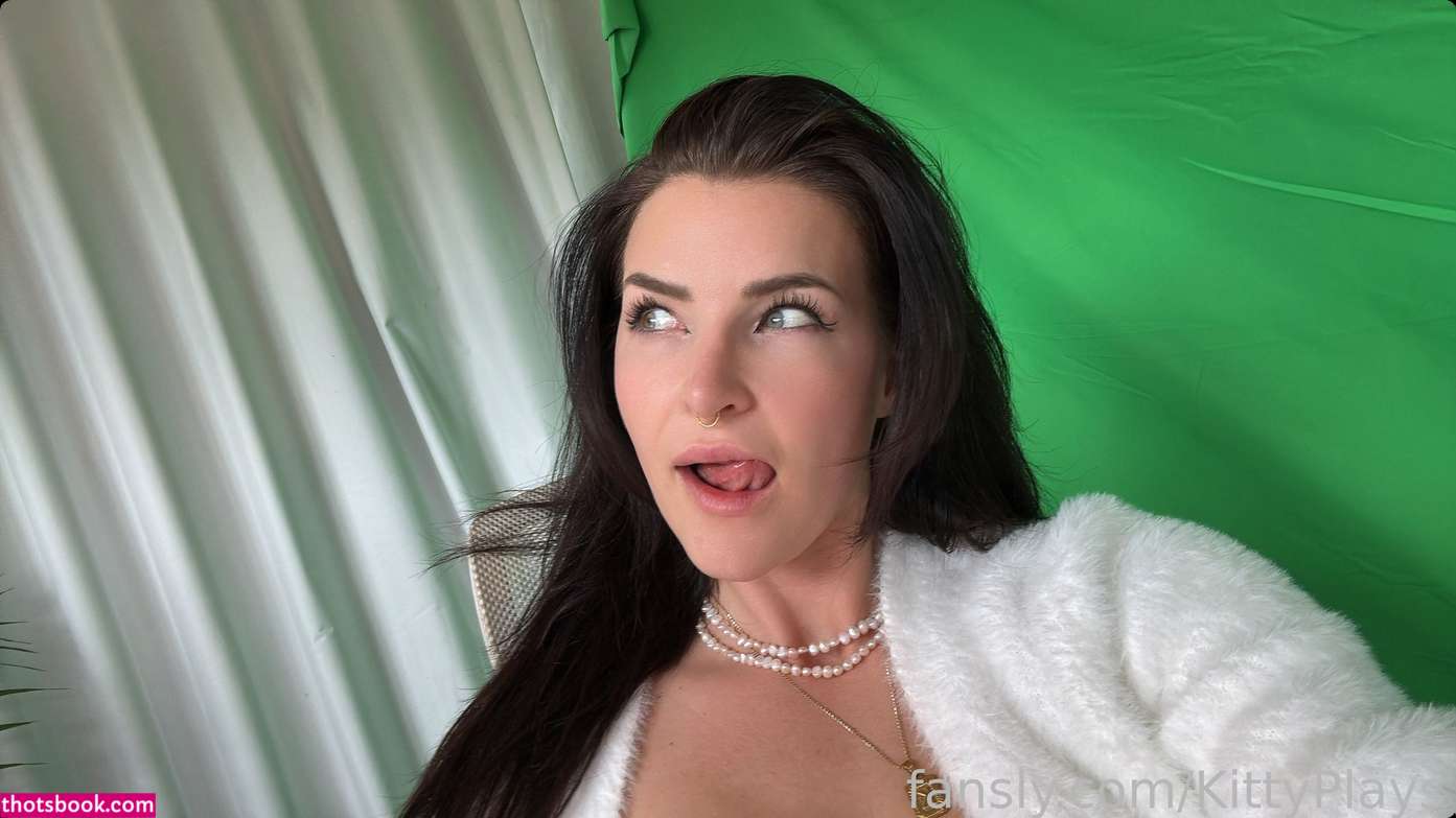 Kittyplays Photo #37