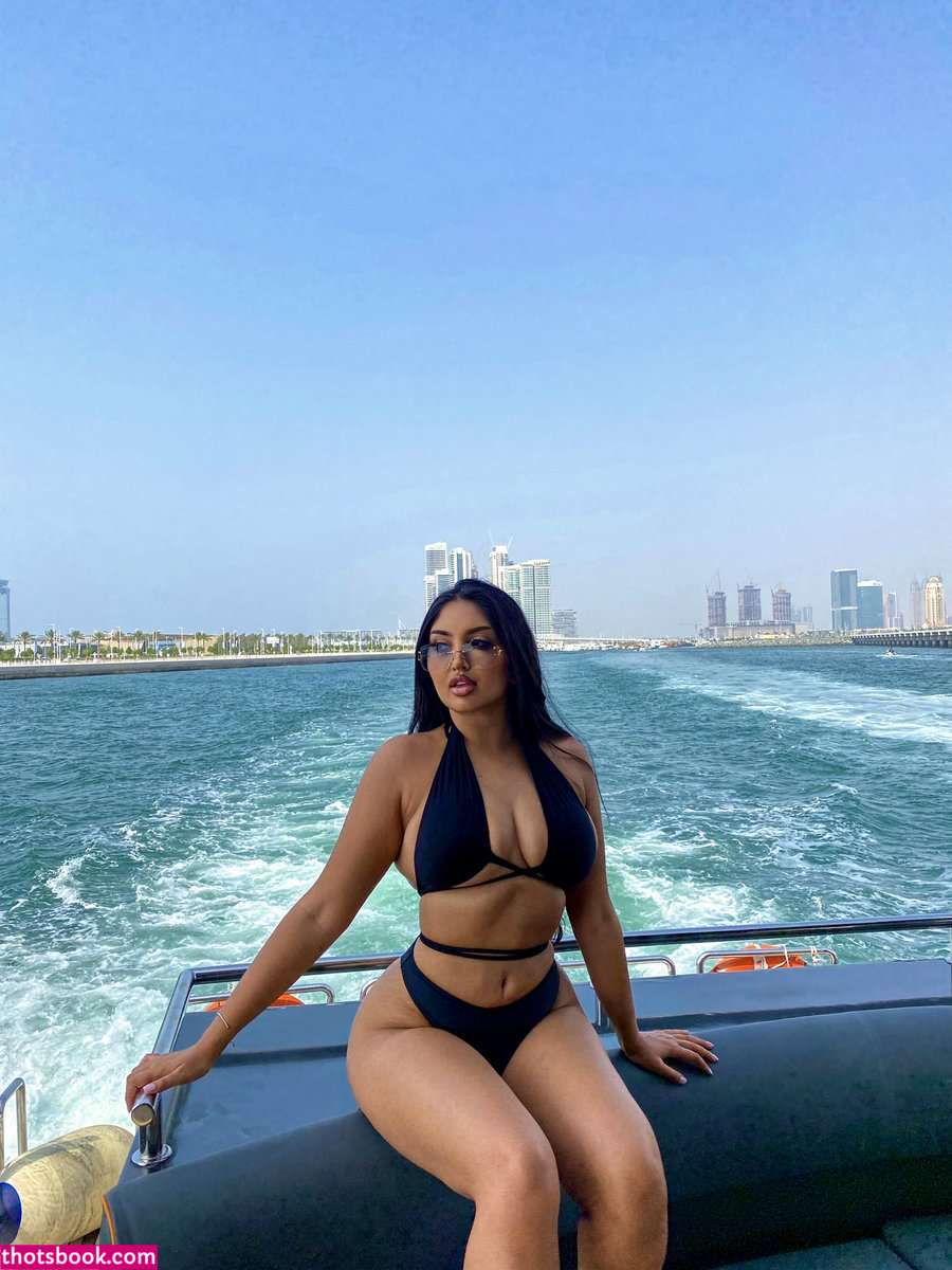 arianasayani Photo #18