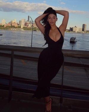 Maud Elena Photo #29