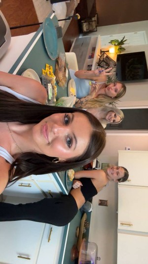 Alison Mitcham Photo #28