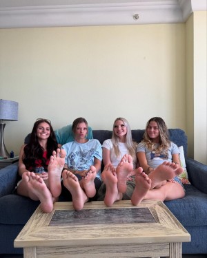 Alison Mitcham Photo #46