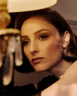 Banks Photo #12