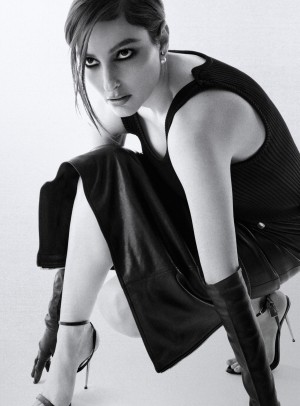Banks Photo #15