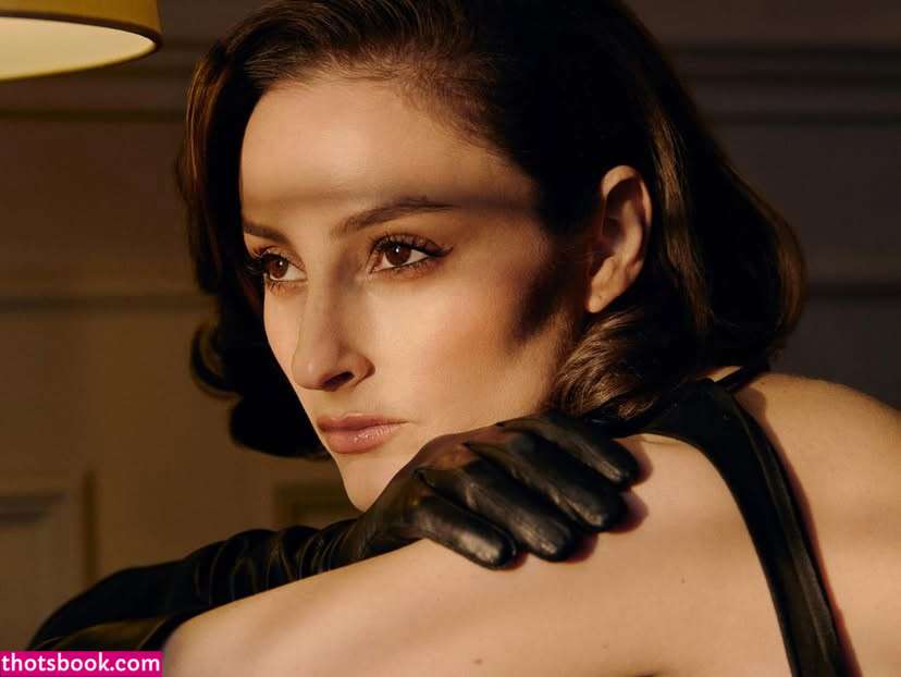 Banks Photo #27