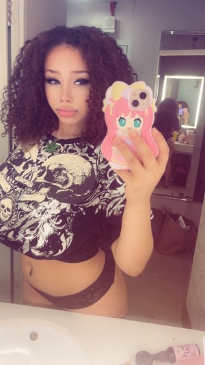 dahliagoth420 Photo #36