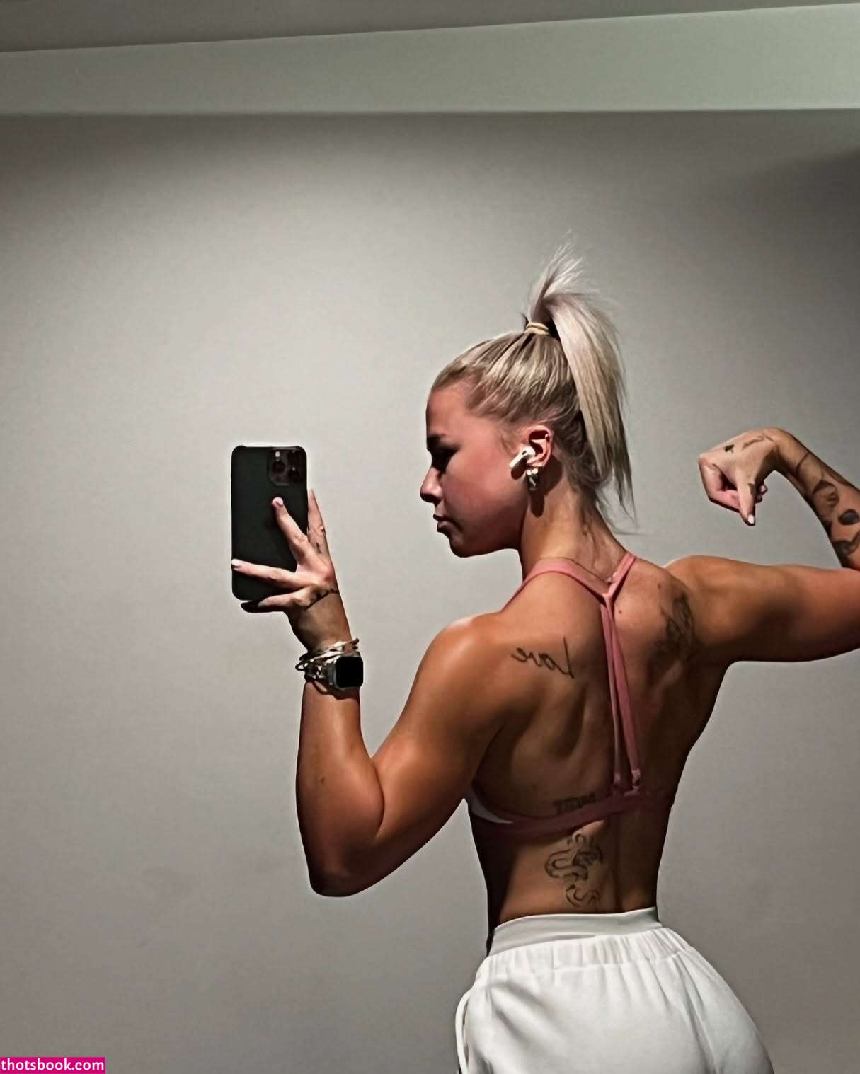 scarlyparkerr Photo #26