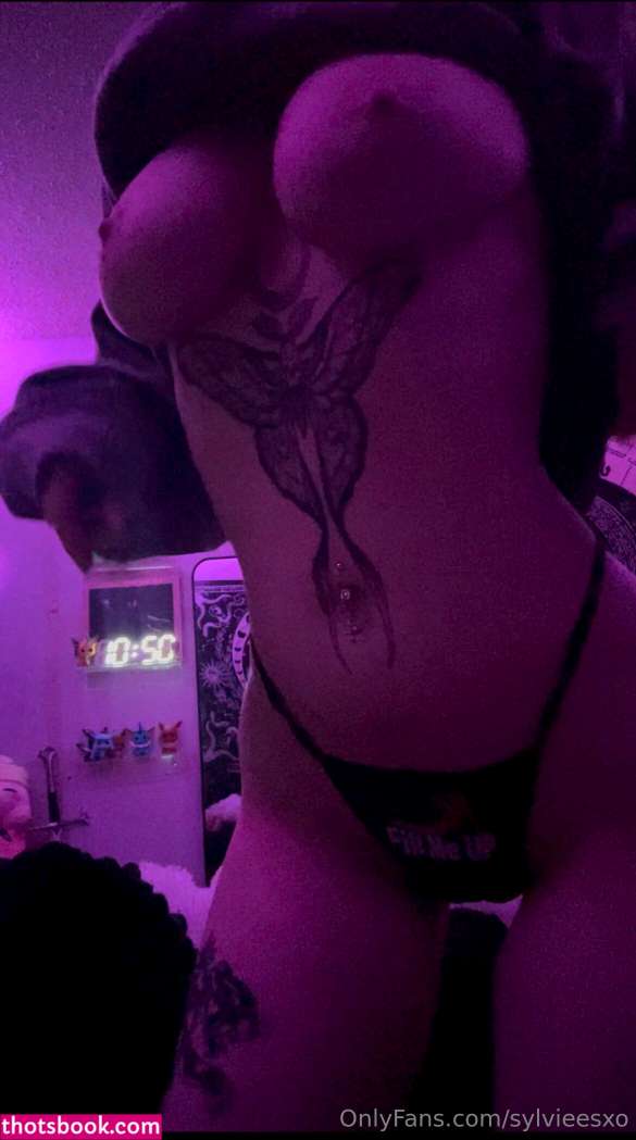 sylvieexo Photo #105