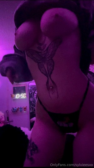 sylvieexo Photo #105