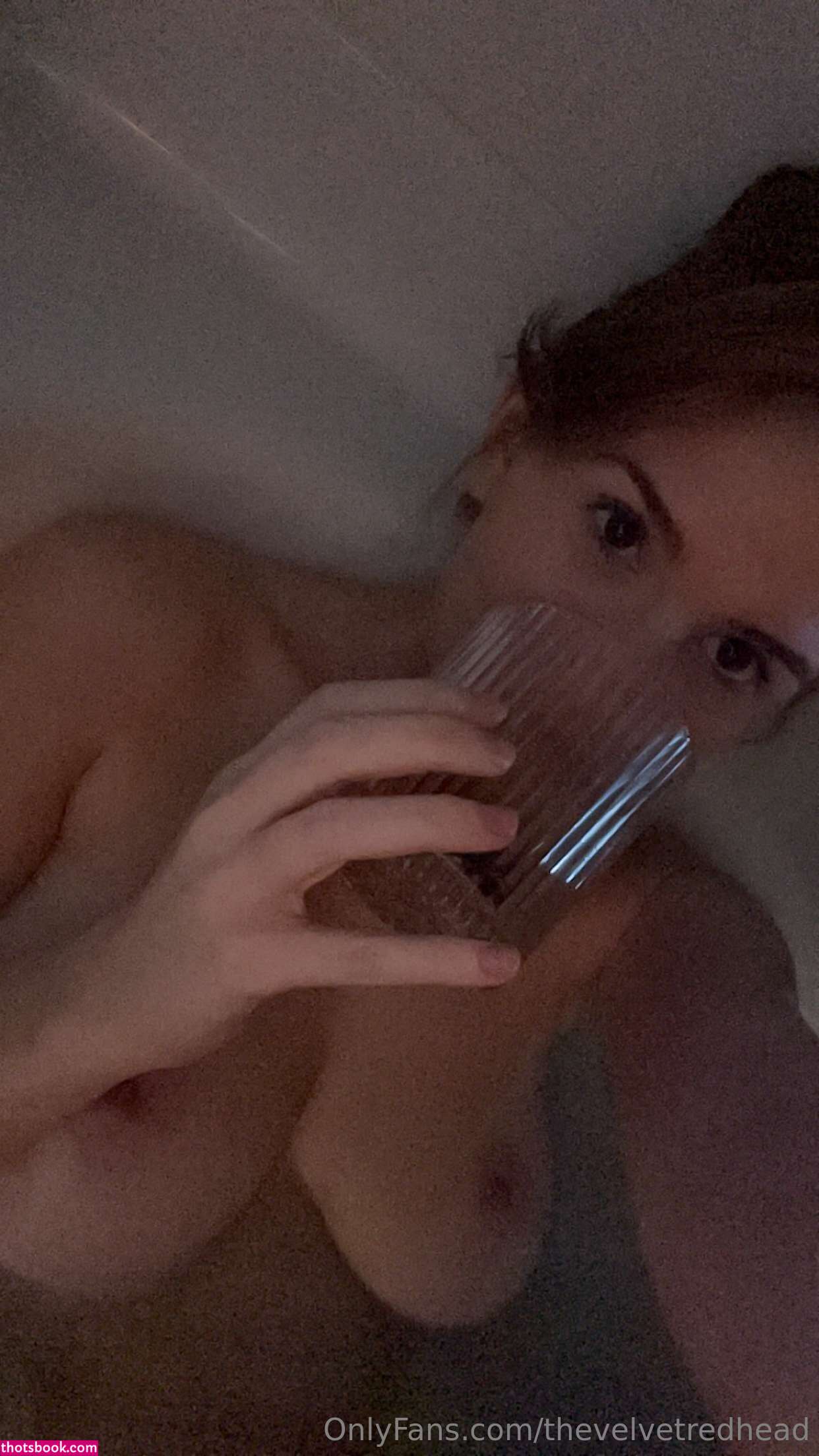 thevelvetredhead Photo #30