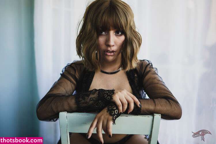 Clawsncuddles Photo #11