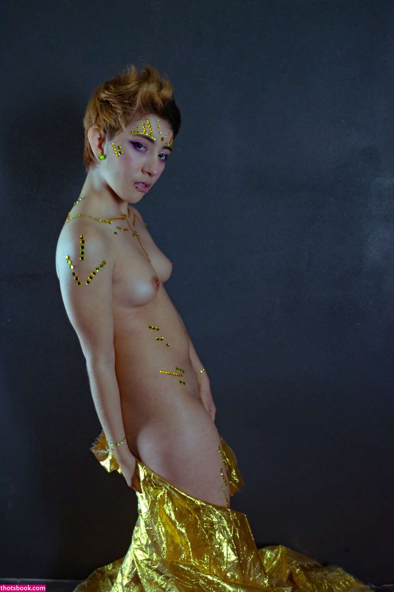 Clawsncuddles Photo #28