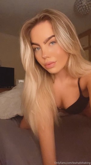 Leahalishaking Photo #6