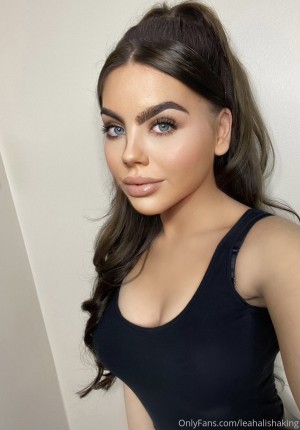 Leahalishaking Photo #13