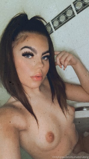 Leahalishaking Photo #14